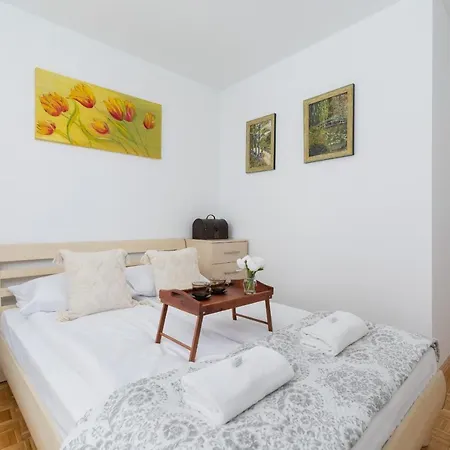 Ruczaj Apartment Cracow Debniki By Noclegi Renters Krakow Exterior photo